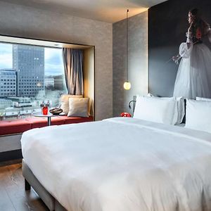 Radisson Red Hotel, Vienna